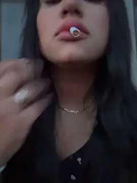 Snapshot of MeghanXO chatting on October 18, 2025, 10:43 pm MeghanXO online show from October 18, 2025, 10:43 pm