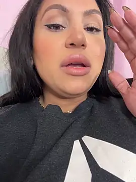 Snapshot of MeghanXO chatting on November 5, 2025, 3:12 pm MeghanXO online show from November 5, 2025, 3:12 pm