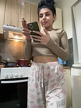 Snapshot of Scarlett-Dream chatting on January 26, 2025, 5:02 pm Scarlett-Dream online show from January 26, 2025, 5:02 pm