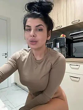 Snapshot of Scarlett-Dream chatting on January 30, 2025, 5:17 pm Scarlett-Dream online show from January 30, 2025, 5:17 pm