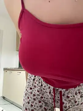 Snapshot of Scarlett-Dream chatting on February 1, 2025, 9:11 am Scarlett-Dream online show from February 1, 2025, 9:11 am