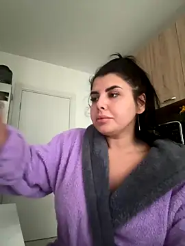 Snapshot of Scarlett-Dream chatting on September 17, 2025, 5:42 am Scarlett-Dream online show from September 17, 2025, 5:42 am