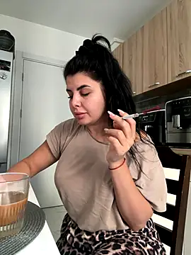 Snapshot of Scarlett-Dream chatting on September 19, 2025, 5:42 am Scarlett-Dream online show from September 19, 2025, 5:42 am