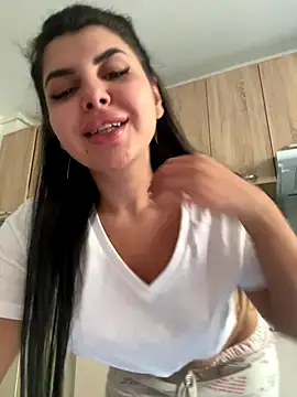 Snapshot of Scarlett-Dream chatting on September 22, 2025, 6:15 am Scarlett-Dream online show from September 22, 2025, 6:15 am