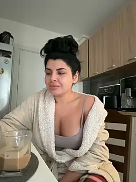 Snapshot of Scarlett-Dream chatting on September 26, 2025, 5:11 am Scarlett-Dream online show from September 26, 2025, 5:11 am