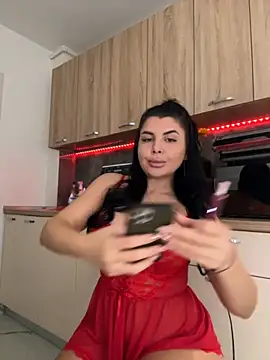 Snapshot of Scarlett-Dream chatting on November 11, 2025, 8:36 am Scarlett-Dream online show from November 11, 2025, 8:36 am