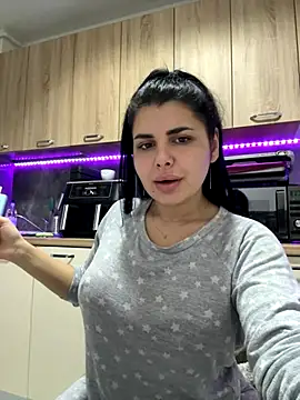 Snapshot of Scarlett-Dream chatting on November 24, 2025, 4:23 am Scarlett-Dream online show from November 24, 2025, 4:23 am