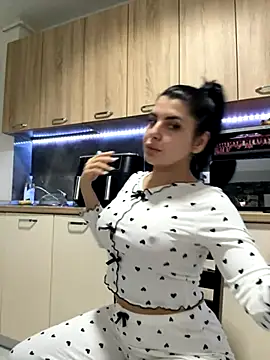 Snapshot of Scarlett-Dream chatting on November 27, 2025, 4:03 am Scarlett-Dream online show from November 27, 2025, 4:03 am