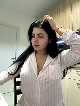 Snapshot of Scarlett-Dream chatting on December 15, 2025, 4:06 am Scarlett-Dream online show from December 15, 2025, 4:06 am