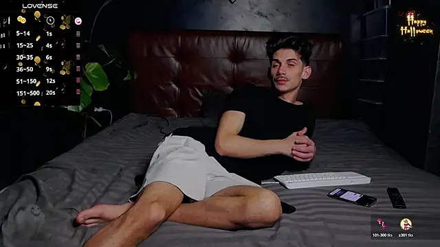 DanielCrush1 online show from October 30, 2025, 7:43 am