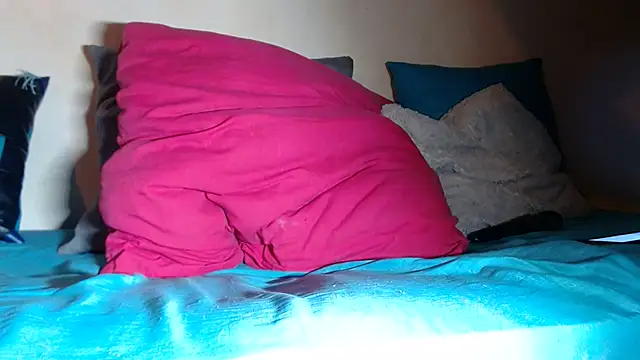 Queenofthenightx online show from September 26, 2025, 8:13 pm