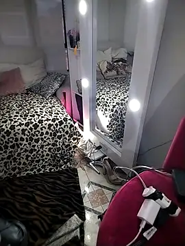 Myrnasexxx online show from October 21, 2025, 10:43 pm