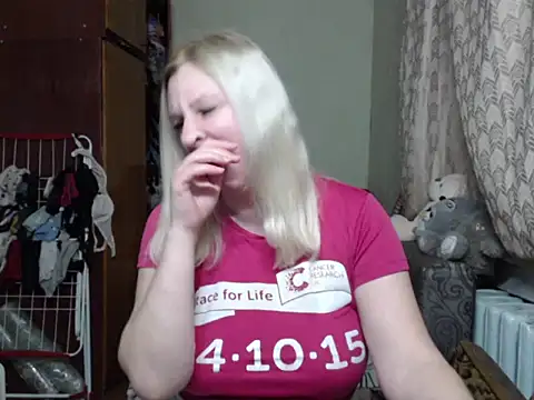 Snapshot of BustyBlond chatting on March 5, 2025, 4:13 pm BustyBlond online show from March 5, 2025, 4:13 pm