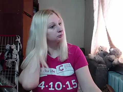 Snapshot of BustyBlond chatting on March 13, 2025, 11:08 am BustyBlond online show from March 13, 2025, 11:08 am