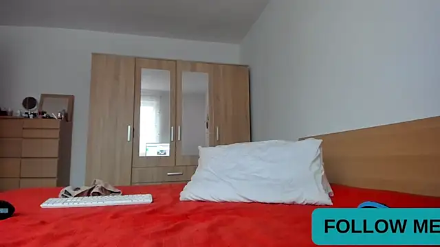 wildalissa online show from October 25, 2025, 6:02 pm