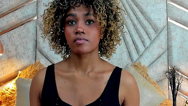 Snapshot of AgataRinaldi chatting on October 27, 2025, 11:41 pm AgataRinaldi online show from October 27, 2025, 11:41 pm