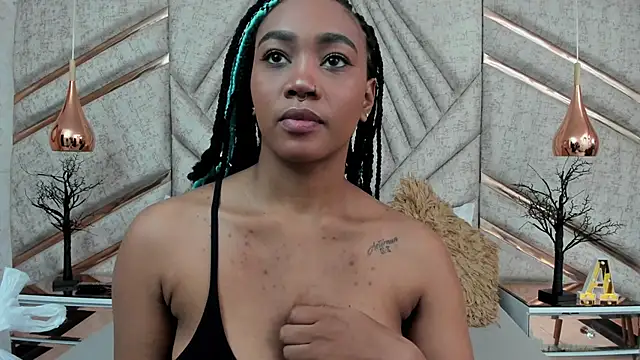 Snapshot of AgataRinaldi chatting on December 4, 2025, 11:24 pm AgataRinaldi online show from December 4, 2025, 11:24 pm