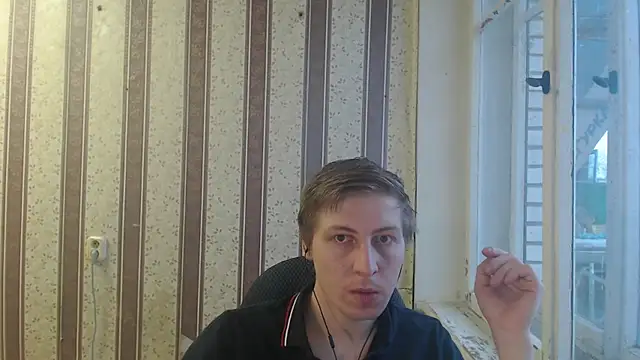 Snapshot of darienlarge chatting on February 13, 2025, 2:20 pm darienlarge online show from February 13, 2025, 2:20 pm