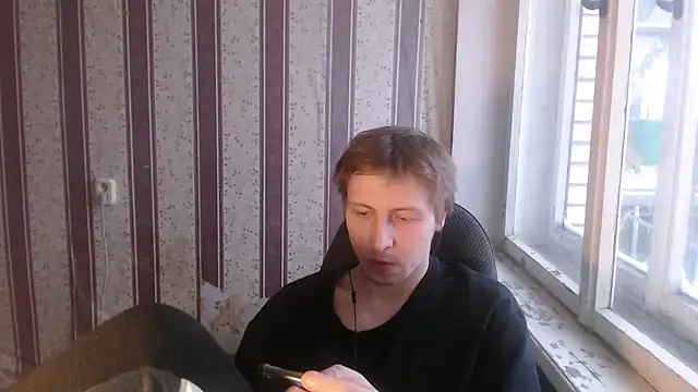 Snapshot of darienlarge chatting on February 18, 2025, 2:27 pm darienlarge online show from February 18, 2025, 2:27 pm