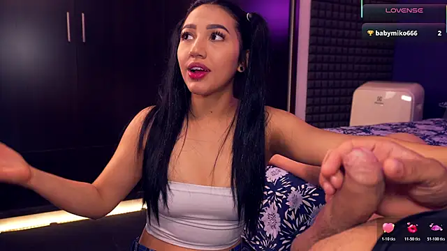 Snapshot of bull_vixen2001 chatting on November 14, 2025, 12:37 pm bull vixen2001 online show from November 14, 2025, 12:37 pm