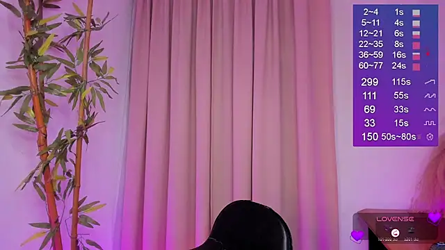 Bella-White online show from September 18, 2025, 3:58 pm