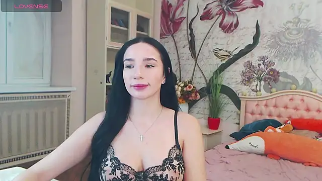 Snapshot of AliciaBow chatting on December 7, 2024, 1:51 pm AliciaBow online show from December 7, 2024, 1:51 pm