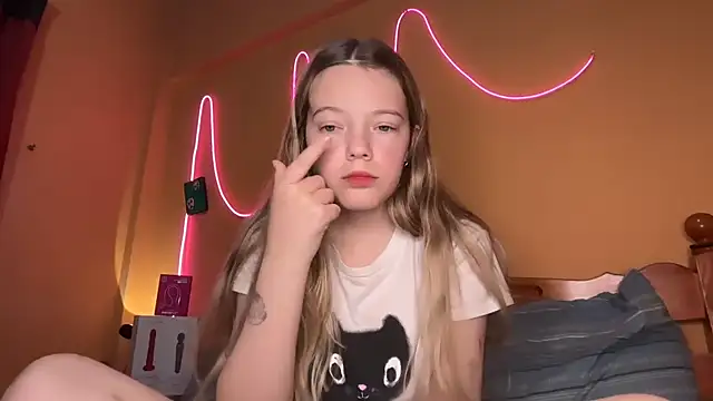 Snapshot of -veranito- chatting on October 26, 2025, 3:01 am -veranito- online show from October 26, 2025, 3:01 am