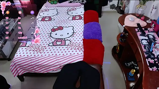 lufek23 online show from March 15, 2025, 5:26 pm