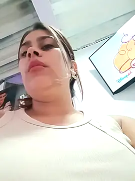 Snapshot of Latina_sexy1 chatting on October 8, 2025, 1:53 pm Latina sexy1 online show from October 8, 2025, 1:53 pm