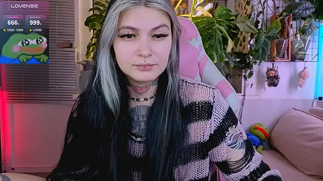 Snapshot of jelya_sg chatting on December 1, 2025, 1:27 pm jelya sg online show from December 1, 2025, 1:27 pm