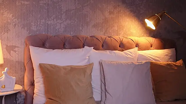 AngelaFay online show from March 17, 2025, 6:18 am