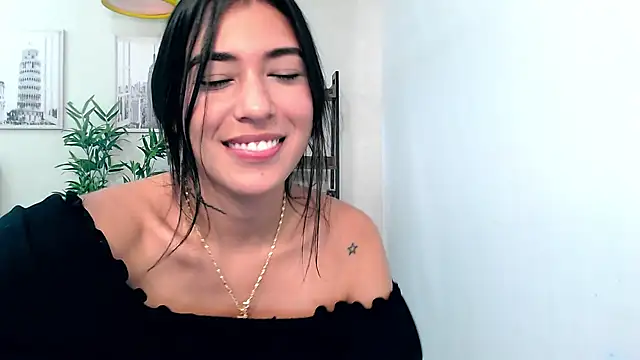 Snapshot of Sassy--Girl chatting on February 4, 2025, 6:17 pm Sassy--Girl online show from February 4, 2025, 6:17 pm