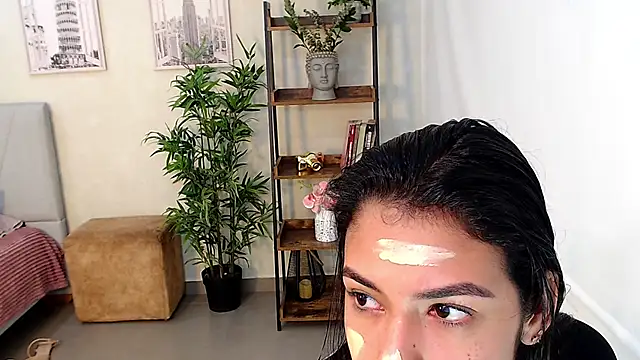 Snapshot of Sassy--Girl chatting on February 14, 2025, 6:51 pm Sassy--Girl online show from February 14, 2025, 6:51 pm