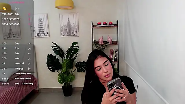 Snapshot of Sassy--Girl chatting on February 18, 2025, 6:04 pm Sassy--Girl online show from February 18, 2025, 6:04 pm