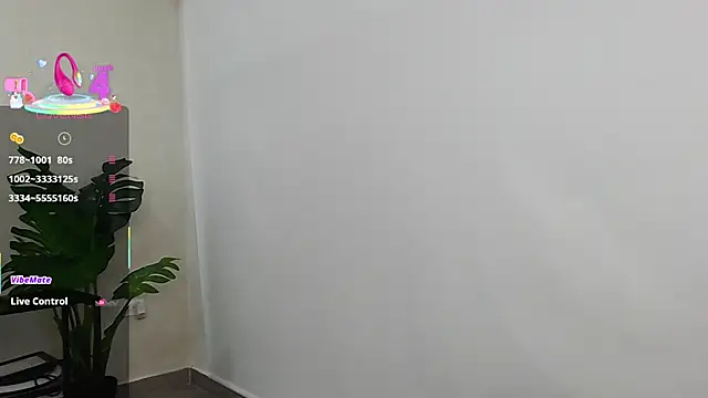 Snapshot of Sassy--Girl chatting on March 21, 2025, 6:18 pm Sassy--Girl online show from March 21, 2025, 6:18 pm