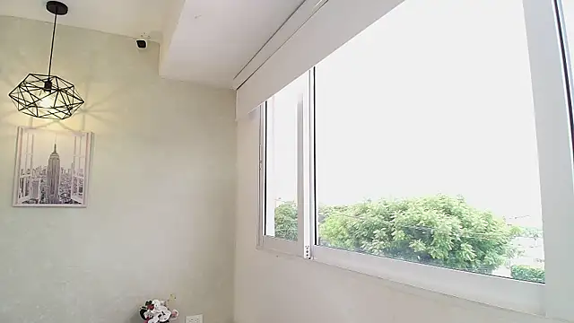 Snapshot of Sassy--Girl chatting on September 12, 2025, 6:08 pm Sassy--Girl online show from September 12, 2025, 6:08 pm