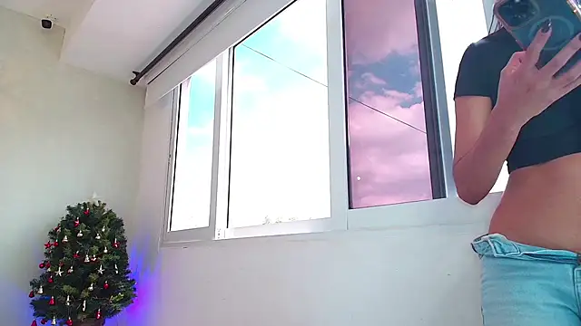 Snapshot of Sassy--Girl chatting on November 27, 2025, 6:10 pm Sassy--Girl online show from November 27, 2025, 6:10 pm