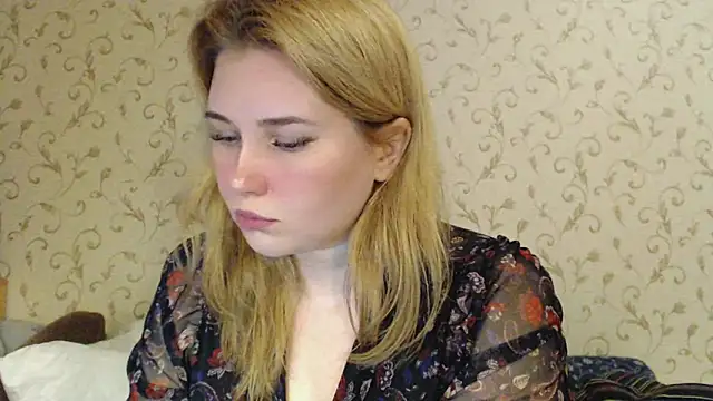 mmmPinUpGirl online show from March 12, 2025, 8:20 pm