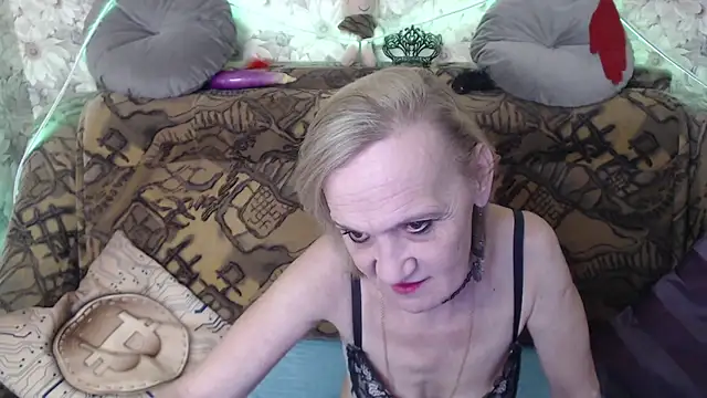 MissBekker online show from December 21, 2024, 9:36 pm