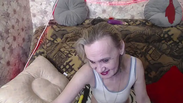 MissBekker online show from March 18, 2025, 8:15 pm