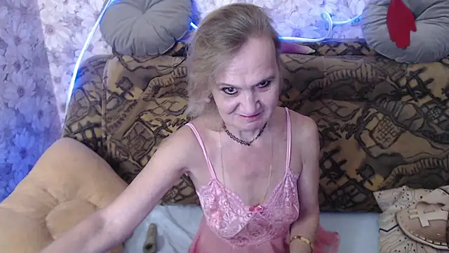 MissBekker online show from September 9, 2025, 6:51 pm