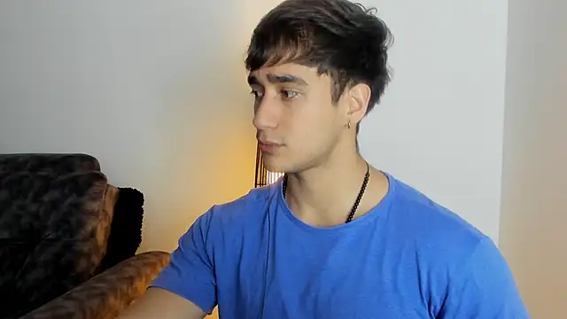 Snapshot of AlexRivera6 chatting on November 14, 2025, 1:21 pm AlexRivera6 online show from November 14, 2025, 1:21 pm