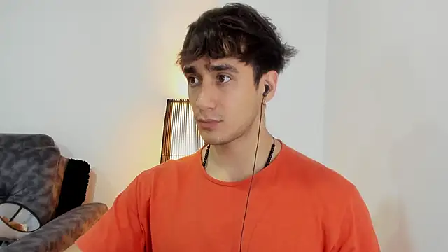 Snapshot of AlexRivera6 chatting on November 19, 2025, 5:57 pm AlexRivera6 online show from November 19, 2025, 5:57 pm