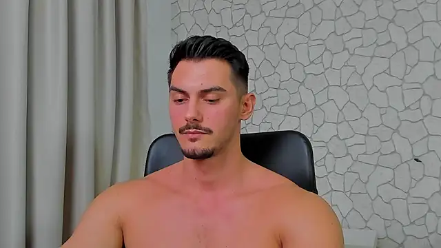 Snapshot of ClintMasters chatting on February 1, 2025, 12:47 pm ClintMasters online show from February 1, 2025, 12:47 pm