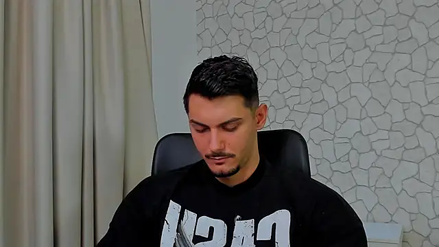 Snapshot of ClintMasters chatting on February 10, 2025, 5:47 am ClintMasters online show from February 10, 2025, 5:47 am