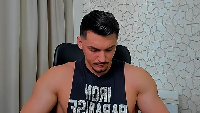 Snapshot of ClintMasters chatting on February 18, 2025, 9:43 am ClintMasters online show from February 18, 2025, 9:43 am