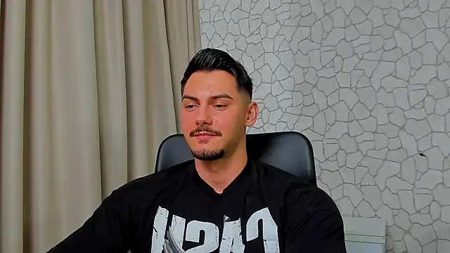 Snapshot of ClintMasters chatting on February 20, 2025, 9:00 am ClintMasters online show from February 20, 2025, 9:00 am