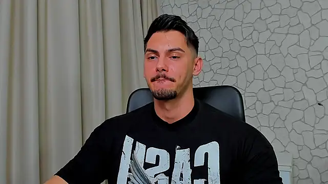 Snapshot of ClintMasters chatting on February 21, 2025, 6:18 am ClintMasters online show from February 21, 2025, 6:18 am