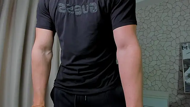 Snapshot of ClintMasters chatting on February 26, 2025, 6:15 am ClintMasters online show from February 26, 2025, 6:15 am