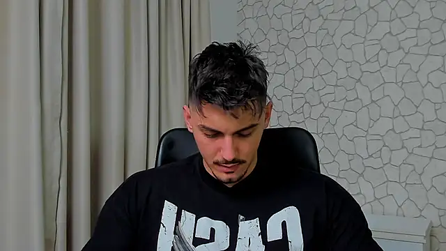 Snapshot of ClintMasters chatting on February 26, 2025, 3:30 pm ClintMasters online show from February 26, 2025, 3:30 pm